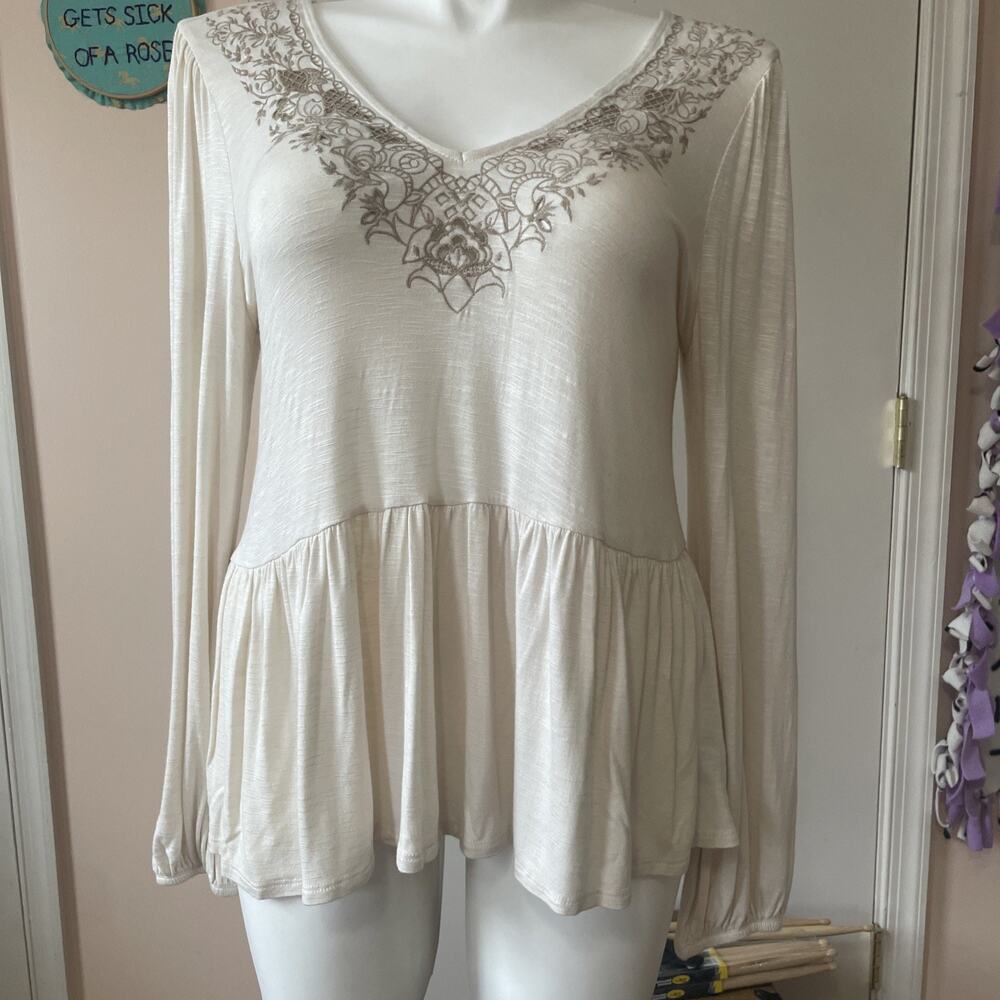 Torrid Blouse Stretch Long Sleeve Embroidery Flowy Peasant Sz 0 Open Back V Neck